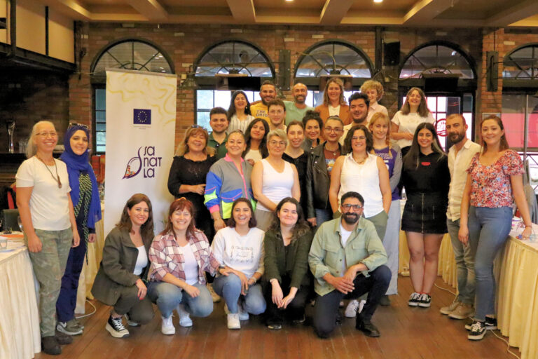 Information Literacy, Agenda Setting and Digital Youth Advocacy Training